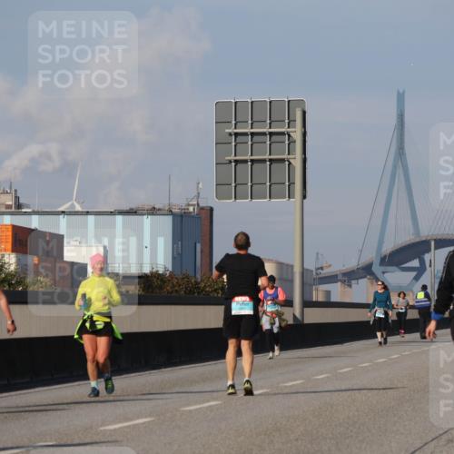 03.10.2025 - Köhlbrandbrückenlauf Luisa Fischer http://msf.ph/oto/8987444 03.10.2025 11:22:49 Position 3 3108 meine-sportfotos.de
