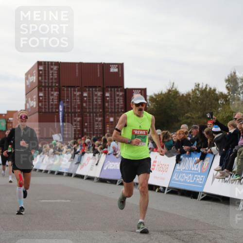 03.10.2025 - Köhlbrandbrückenlauf Yannick Fuchs http://msf.ph/oto/8987454 03.10.2025 15:59:46 Ziel 7165, 7185, 7225, 7450, 9101, 9113 meine-sportfotos.de