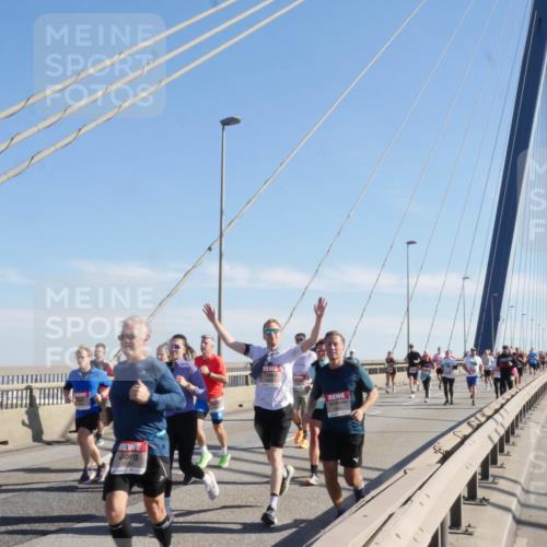 03.10.2025 - Köhlbrandbrückenlauf Matties Gatica Varas http://msf.ph/oto/8987456 03.10.2025 12:29:37 Position 2  meine-sportfotos.de