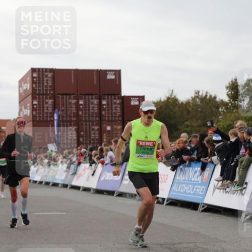 03.10.2025 - Köhlbrandbrückenlauf Yannick Fuchs http://msf.ph/oto/8987458 03.10.2025 15:59:47 Ziel 7165, 7185, 7225, 7450, 9101, 9113 meine-sportfotos.de