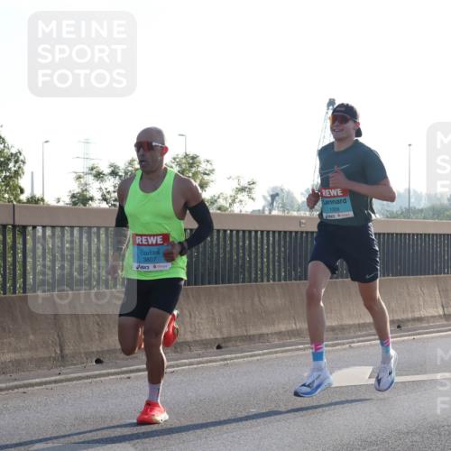 03.10.2025 - Köhlbrandbrückenlauf Luisa Fischer http://msf.ph/oto/8987465 03.10.2025 10:09:57 Position 3 3807, 1008 meine-sportfotos.de