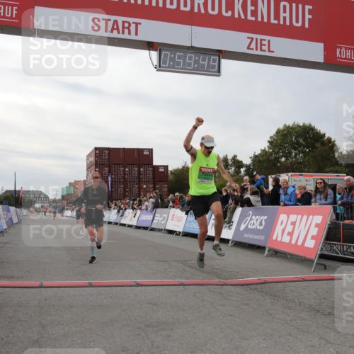 03.10.2025 - Köhlbrandbrückenlauf Yannick Fuchs http://msf.ph/oto/8987468 03.10.2025 15:59:47 Ziel 7165, 7185, 7225, 7450, 9101, 9113 meine-sportfotos.de