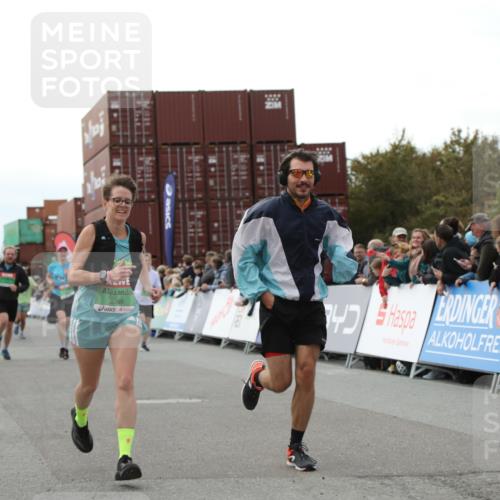 03.10.2025 - Köhlbrandbrückenlauf Yannick Fuchs http://msf.ph/oto/8987474 03.10.2025 16:12:06 Ziel 7404, 7463, 7468, 7825, 8088, 8259, 8569, 8939, 8951, 9159, 9399 meine-sportfotos.de