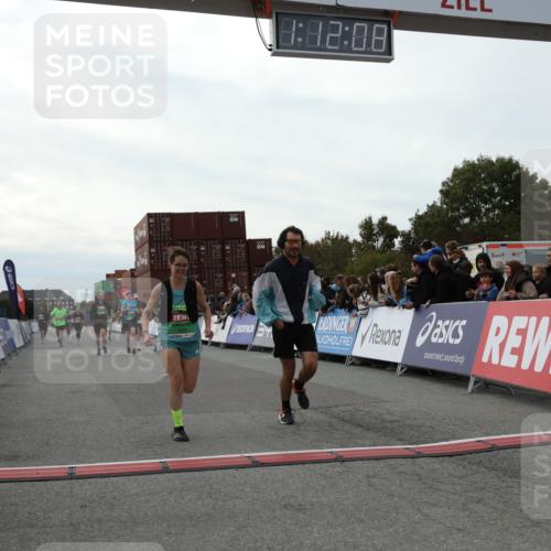 03.10.2025 - Köhlbrandbrückenlauf Yannick Fuchs http://msf.ph/oto/8987484 03.10.2025 16:12:06 Ziel 7404, 7463, 7468, 7825, 8088, 8259, 8569, 8939, 8951, 9159, 9399 meine-sportfotos.de