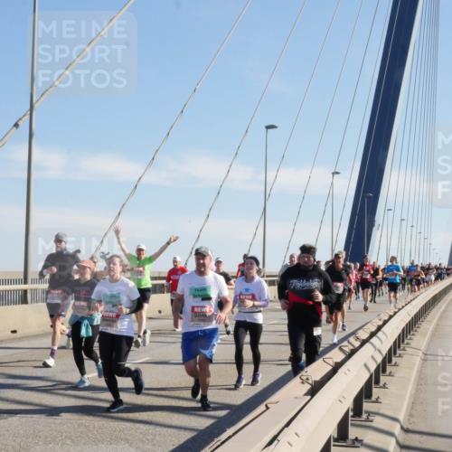 03.10.2025 - Köhlbrandbrückenlauf Matties Gatica Varas http://msf.ph/oto/8987489 03.10.2025 12:29:42 Position 2  meine-sportfotos.de