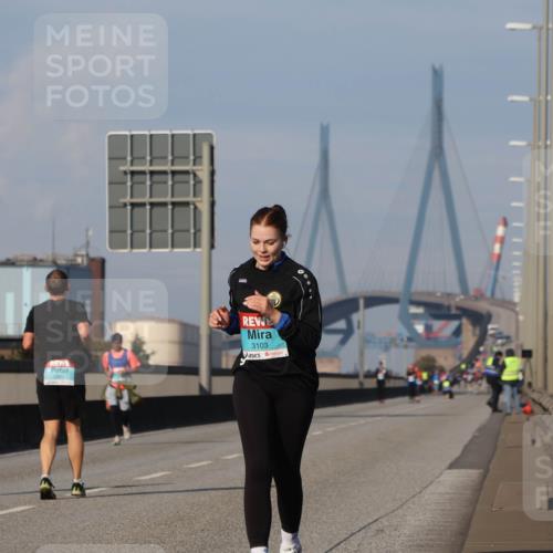 03.10.2025 - Köhlbrandbrückenlauf Luisa Fischer http://msf.ph/oto/8987516 03.10.2025 11:22:54 Position 3 3103 meine-sportfotos.de