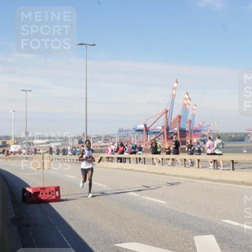 03.10.2025 - Köhlbrandbrückenlauf Matties Gatica Varas http://msf.ph/oto/8987527 03.10.2025 12:29:56 Position 2  meine-sportfotos.de