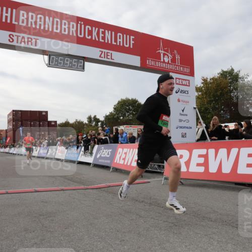 03.10.2025 - Köhlbrandbrückenlauf Yannick Fuchs http://msf.ph/oto/8987538 03.10.2025 15:59:50 Ziel 7165, 7185, 7269, 7450, 9101, 9113 meine-sportfotos.de