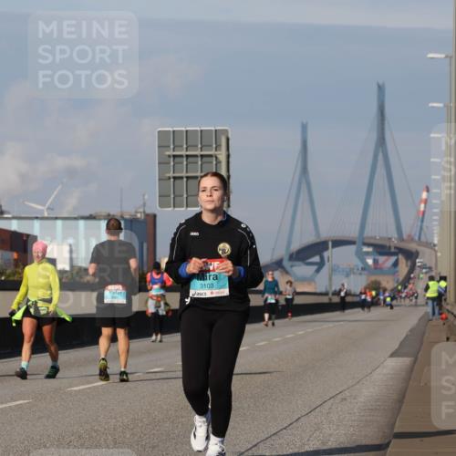 03.10.2025 - Köhlbrandbrückenlauf Luisa Fischer http://msf.ph/oto/8987539 03.10.2025 11:22:55 Position 3 3103 meine-sportfotos.de