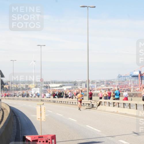 03.10.2025 - Köhlbrandbrückenlauf Matties Gatica Varas http://msf.ph/oto/8987547 03.10.2025 12:30:07 Position 2  meine-sportfotos.de
