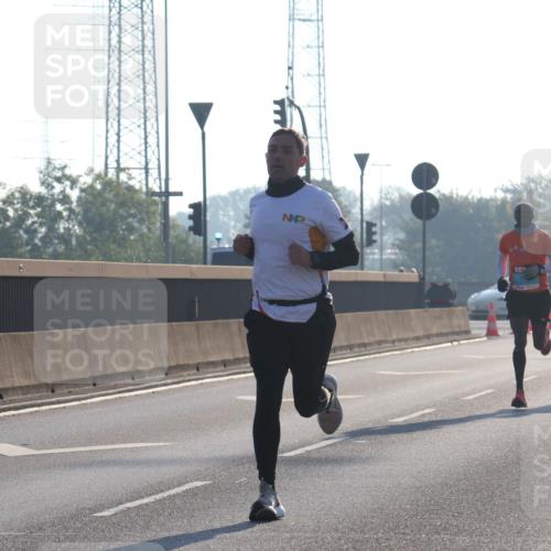 03.10.2025 - Köhlbrandbrückenlauf Luisa Fischer http://msf.ph/oto/8987548 03.10.2025 10:10:04 Position 3  meine-sportfotos.de