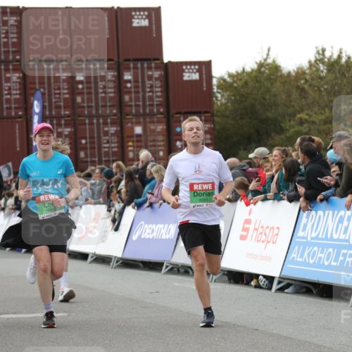 03.10.2025 - Köhlbrandbrückenlauf Yannick Fuchs http://msf.ph/oto/8987566 03.10.2025 16:12:09 Ziel 7404, 7468, 7615, 7762, 7825, 8088, 8939, 8951, 9399 meine-sportfotos.de