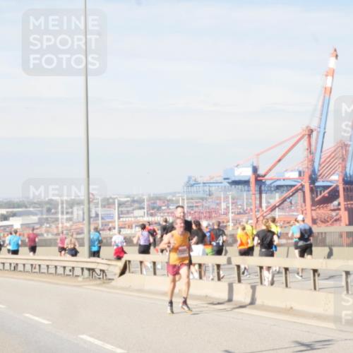 03.10.2025 - Köhlbrandbrückenlauf Matties Gatica Varas http://msf.ph/oto/8987568 03.10.2025 12:30:10 Position 2  meine-sportfotos.de
