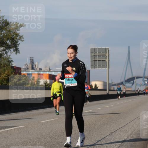 03.10.2025 - Köhlbrandbrückenlauf Luisa Fischer http://msf.ph/oto/8987574 03.10.2025 11:22:57 Position 3 3103 meine-sportfotos.de