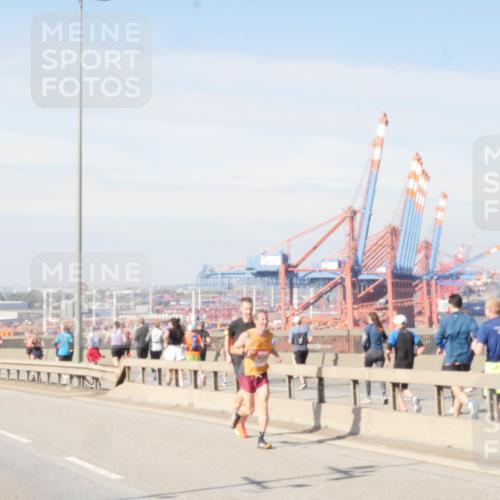 03.10.2025 - Köhlbrandbrückenlauf Matties Gatica Varas http://msf.ph/oto/8987575 03.10.2025 12:30:11 Position 2  meine-sportfotos.de
