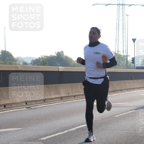 03.10.2025 - Köhlbrandbrückenlauf Luisa Fischer http://msf.ph/oto/8987579 03.10.2025 10:10:05 Position 3  meine-sportfotos.de