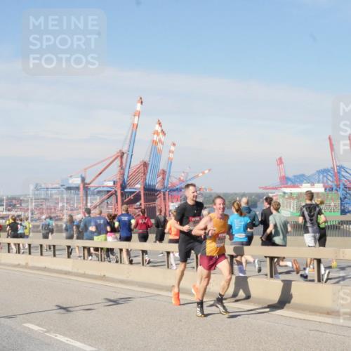 03.10.2025 - Köhlbrandbrückenlauf Matties Gatica Varas http://msf.ph/oto/8987586 03.10.2025 12:30:13 Position 2  meine-sportfotos.de