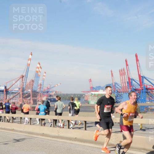 03.10.2025 - Köhlbrandbrückenlauf Matties Gatica Varas http://msf.ph/oto/8987593 03.10.2025 12:30:14 Position 2  meine-sportfotos.de