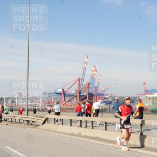 03.10.2025 - Köhlbrandbrückenlauf Matties Gatica Varas http://msf.ph/oto/8987612 03.10.2025 12:30:29 Position 2  meine-sportfotos.de
