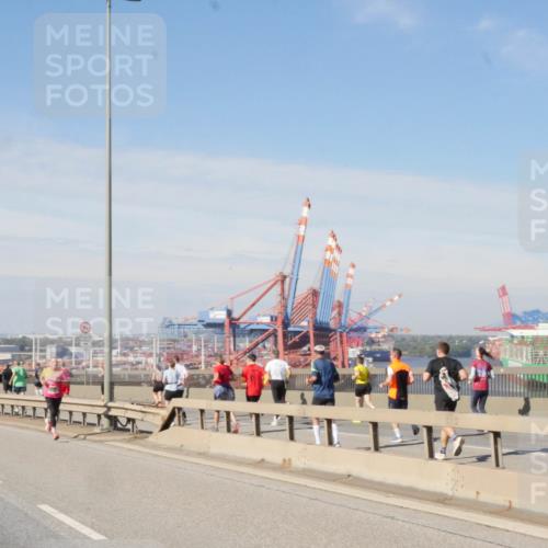 03.10.2025 - Köhlbrandbrückenlauf Matties Gatica Varas http://msf.ph/oto/8987619 03.10.2025 12:30:30 Position 2  meine-sportfotos.de