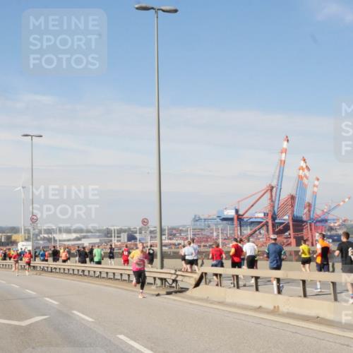 03.10.2025 - Köhlbrandbrückenlauf Matties Gatica Varas http://msf.ph/oto/8987621 03.10.2025 12:30:31 Position 2  meine-sportfotos.de