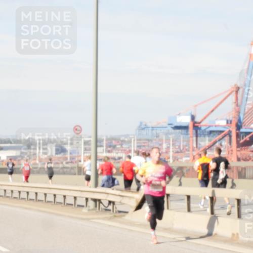 03.10.2025 - Köhlbrandbrückenlauf Matties Gatica Varas http://msf.ph/oto/8987636 03.10.2025 12:30:32 Position 2  meine-sportfotos.de
