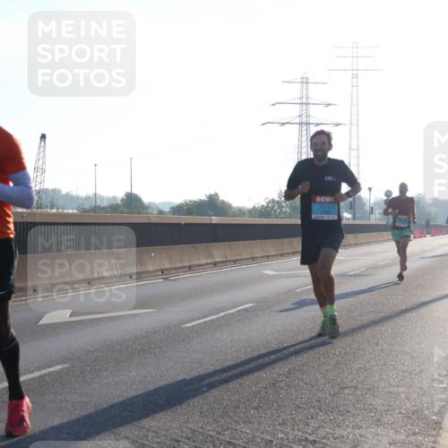 03.10.2025 - Köhlbrandbrückenlauf Luisa Fischer http://msf.ph/oto/8987643 03.10.2025 10:10:10 Position 3 3714, 3760, 1 meine-sportfotos.de