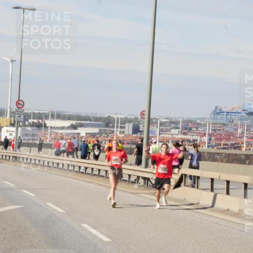 03.10.2025 - Köhlbrandbrückenlauf Matties Gatica Varas http://msf.ph/oto/8987646 03.10.2025 12:30:39 Position 2 500 meine-sportfotos.de