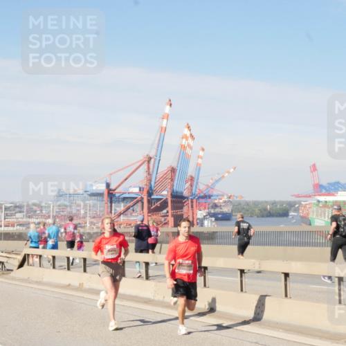 03.10.2025 - Köhlbrandbrückenlauf Matties Gatica Varas http://msf.ph/oto/8987665 03.10.2025 12:30:42 Position 2  meine-sportfotos.de