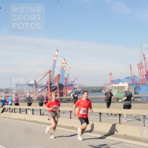 03.10.2025 - Köhlbrandbrückenlauf Matties Gatica Varas http://msf.ph/oto/8987669 03.10.2025 12:30:42 Position 2  meine-sportfotos.de