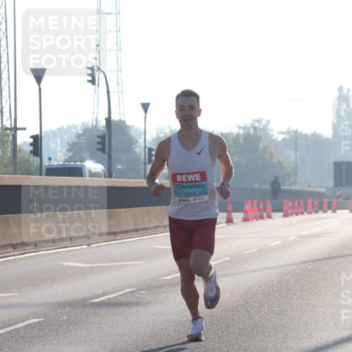 03.10.2025 - Köhlbrandbrückenlauf Luisa Fischer http://msf.ph/oto/8987690 03.10.2025 10:10:15 Position 3 1013 meine-sportfotos.de