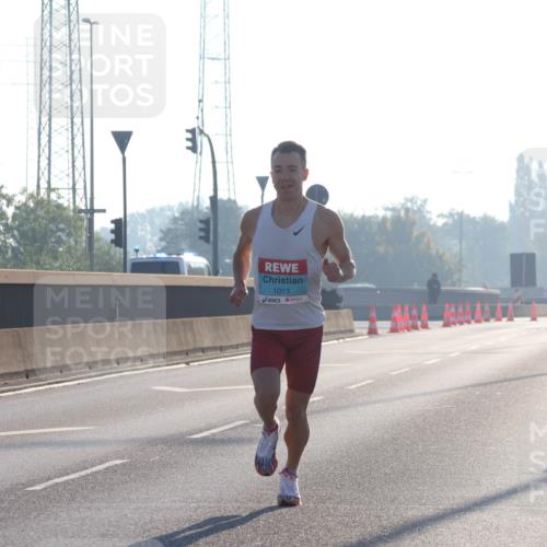 03.10.2025 - Köhlbrandbrückenlauf Luisa Fischer http://msf.ph/oto/8987696 03.10.2025 10:10:16 Position 3 1013 meine-sportfotos.de