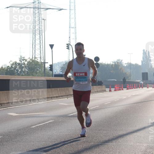 03.10.2025 - Köhlbrandbrückenlauf Luisa Fischer http://msf.ph/oto/8987703 03.10.2025 10:10:16 Position 3 1013 meine-sportfotos.de