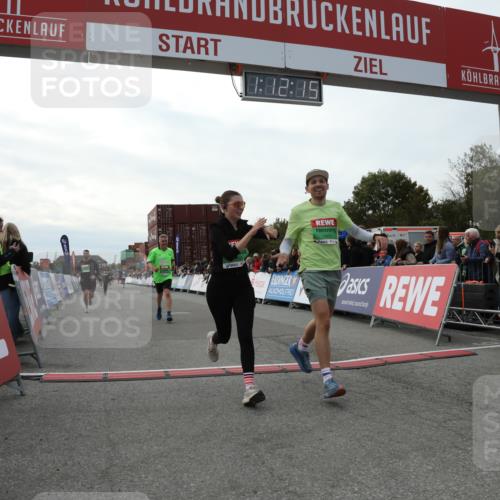 03.10.2025 - Köhlbrandbrückenlauf Yannick Fuchs http://msf.ph/oto/8987718 03.10.2025 16:12:13 Ziel 7404, 7468, 7615, 7762, 7825, 8088, 8501, 8939, 8951 meine-sportfotos.de