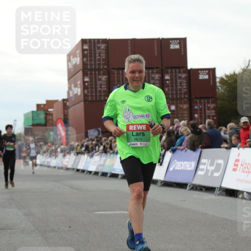 03.10.2025 - Köhlbrandbrückenlauf Yannick Fuchs http://msf.ph/oto/8987745 03.10.2025 16:12:15 Ziel 7404, 7615, 7762, 7825, 8088, 8501, 9359 meine-sportfotos.de