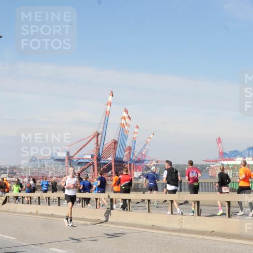 03.10.2025 - Köhlbrandbrückenlauf Matties Gatica Varas http://msf.ph/oto/8987747 03.10.2025 12:31:20 Position 2  meine-sportfotos.de