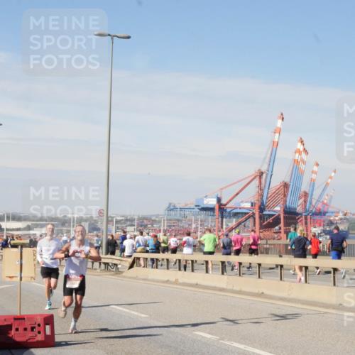 03.10.2025 - Köhlbrandbrückenlauf Matties Gatica Varas http://msf.ph/oto/8987776 03.10.2025 12:31:35 Position 2  meine-sportfotos.de