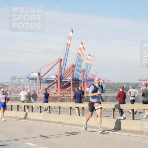 03.10.2025 - Köhlbrandbrückenlauf Matties Gatica Varas http://msf.ph/oto/8987817 03.10.2025 12:31:58 Position 2  meine-sportfotos.de