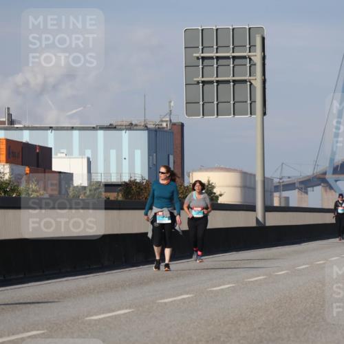 03.10.2025 - Köhlbrandbrückenlauf Luisa Fischer http://msf.ph/oto/8987818 03.10.2025 11:23:24 Position 3  meine-sportfotos.de