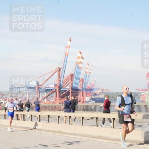 03.10.2025 - Köhlbrandbrückenlauf Matties Gatica Varas http://msf.ph/oto/8987821 03.10.2025 12:31:58 Position 2  meine-sportfotos.de