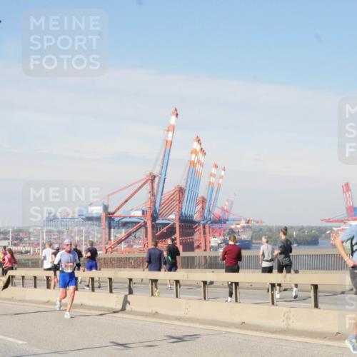 03.10.2025 - Köhlbrandbrückenlauf Matties Gatica Varas http://msf.ph/oto/8987824 03.10.2025 12:31:59 Position 2  meine-sportfotos.de