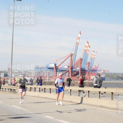 03.10.2025 - Köhlbrandbrückenlauf Matties Gatica Varas http://msf.ph/oto/8987830 03.10.2025 12:32:00 Position 2  meine-sportfotos.de