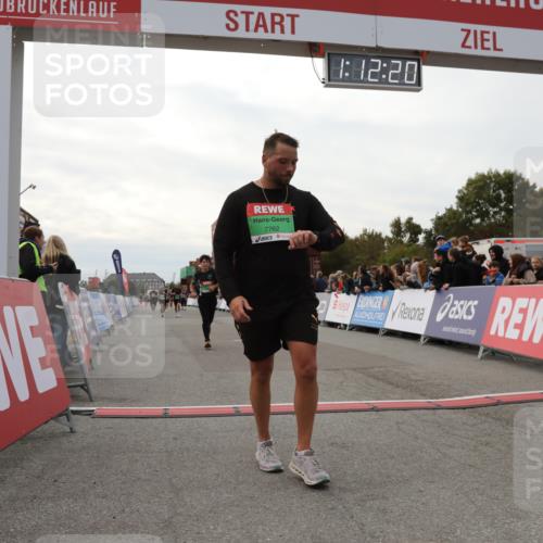 03.10.2025 - Köhlbrandbrückenlauf Yannick Fuchs http://msf.ph/oto/8987856 03.10.2025 16:12:18 Ziel 7615, 7688, 7762, 8501, 9060, 9061, 9359 meine-sportfotos.de