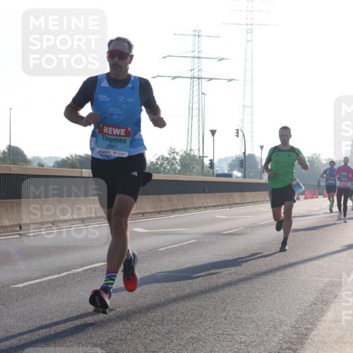 03.10.2025 - Köhlbrandbrückenlauf Luisa Fischer http://msf.ph/oto/8987862 03.10.2025 10:10:50 Position 3 1041, 1 meine-sportfotos.de