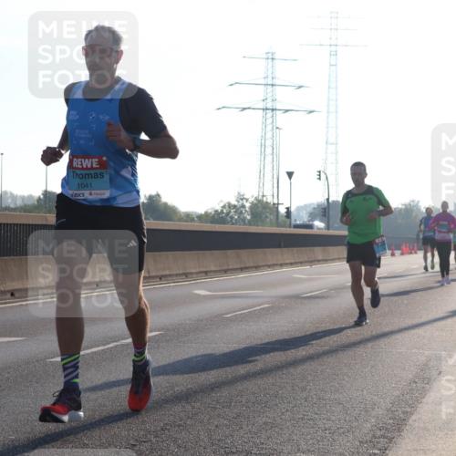 03.10.2025 - Köhlbrandbrückenlauf Luisa Fischer http://msf.ph/oto/8987867 03.10.2025 10:10:50 Position 3 1041, 1 meine-sportfotos.de