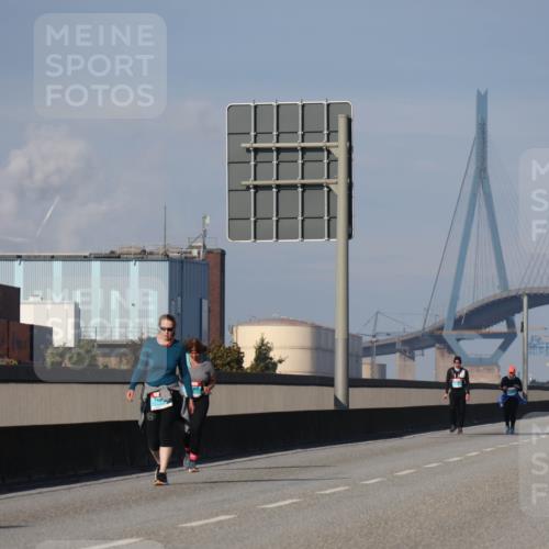 03.10.2025 - Köhlbrandbrückenlauf Luisa Fischer http://msf.ph/oto/8987877 03.10.2025 11:23:27 Position 3  meine-sportfotos.de