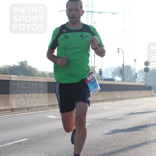 03.10.2025 - Köhlbrandbrückenlauf Luisa Fischer http://msf.ph/oto/8987879 03.10.2025 10:10:52 Position 3 270 meine-sportfotos.de