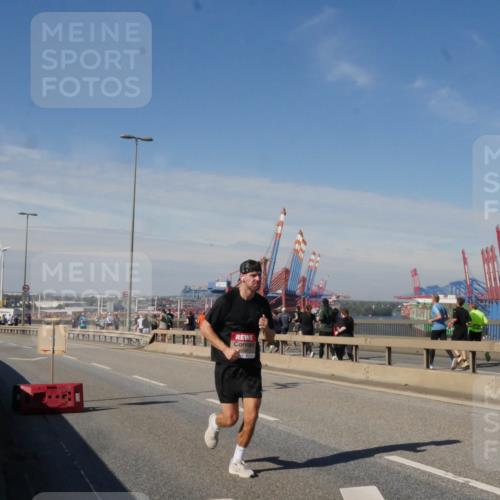 03.10.2025 - Köhlbrandbrückenlauf Matties Gatica Varas http://msf.ph/oto/8987884 03.10.2025 12:32:14 Position 2 1 meine-sportfotos.de