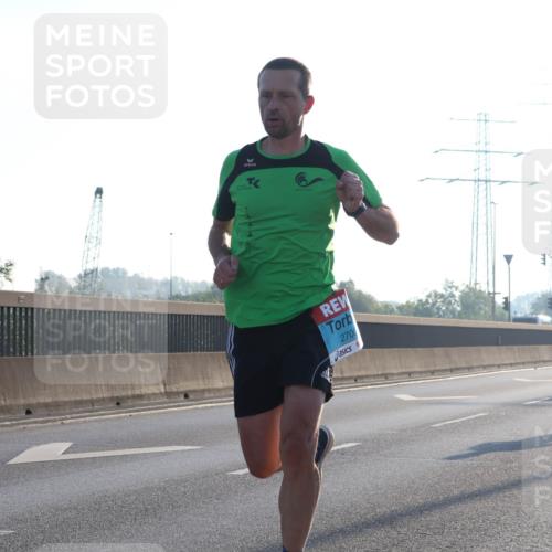 03.10.2025 - Köhlbrandbrückenlauf Luisa Fischer http://msf.ph/oto/8987891 03.10.2025 10:10:52 Position 3 2700 meine-sportfotos.de