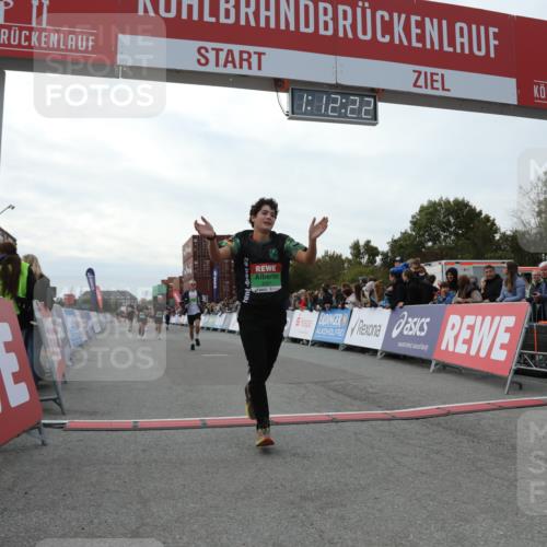 03.10.2025 - Köhlbrandbrückenlauf Yannick Fuchs http://msf.ph/oto/8987909 03.10.2025 16:12:20 Ziel 7654, 7688, 7762, 8501, 9060, 9061, 9359 meine-sportfotos.de